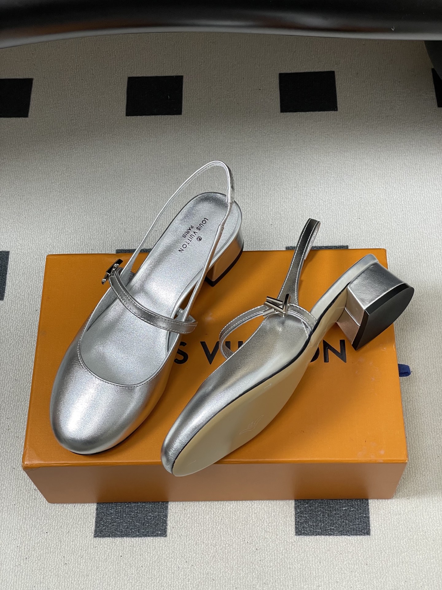 Women's high heels